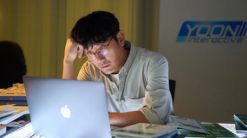 Đầu Xuôi Đuôi Đút Lót - Lobby